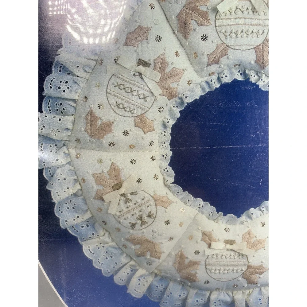 NIP Vtg 1985 Paragon Needlecraft The Christmas Collection 6849 HOLLY Wreath